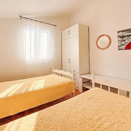 Ana-2 By Interhome