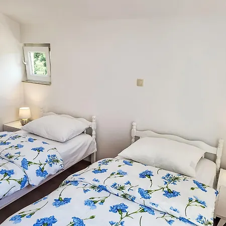 Ana-2 By Interhome *