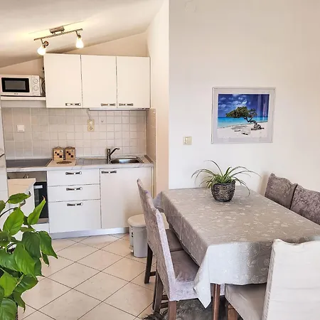 Ana - Big351 By Interhome
