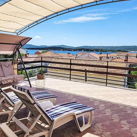 Apartamento Ana-2 By Interhome *